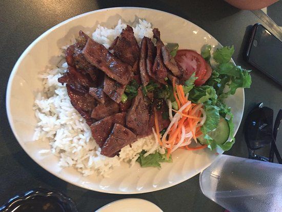 Que Huong Vietnamese Restaurant